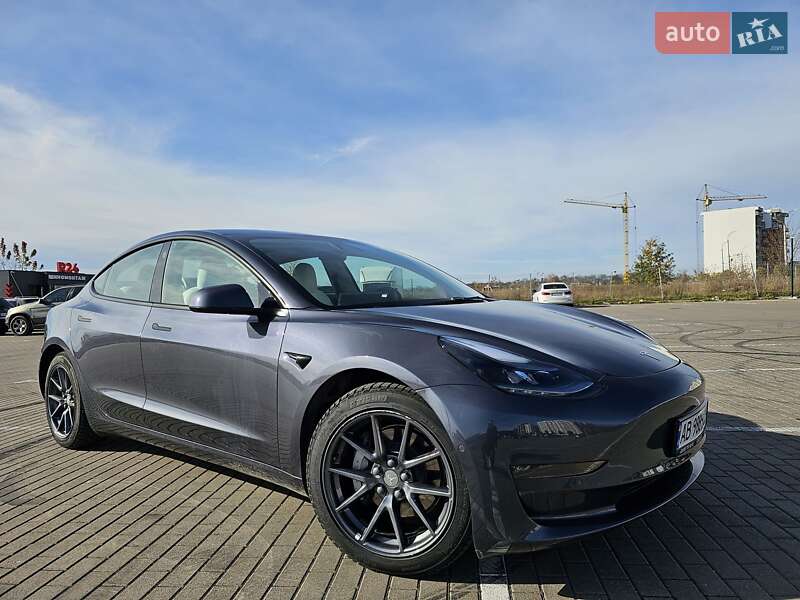 Седан Tesla Model 3 2022 в Вінниці