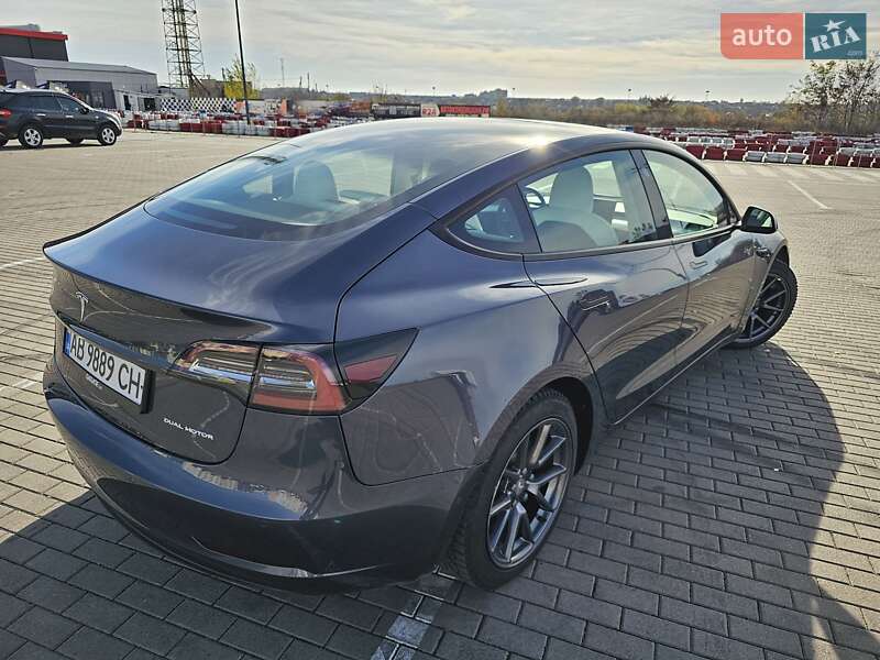 Седан Tesla Model 3 2022 в Вінниці