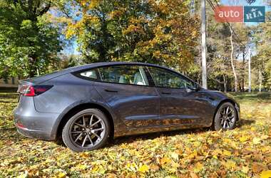 Седан Tesla Model 3 2022 в Виннице