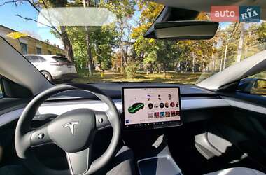 Седан Tesla Model 3 2022 в Виннице
