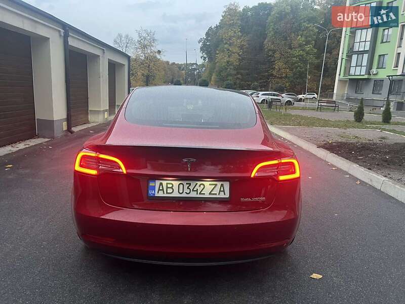 Седан Tesla Model 3 2018 в Вінниці