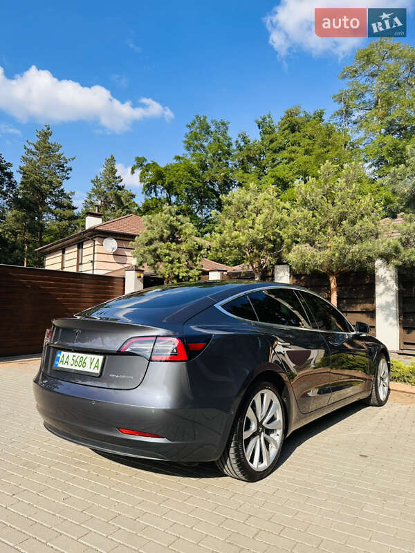 Седан Tesla Model 3 2019 в Києві
