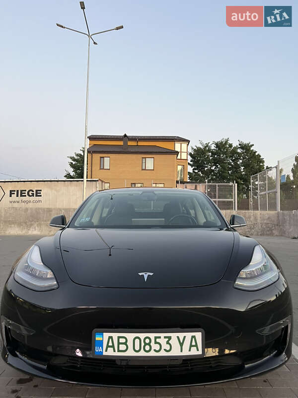 Седан Tesla Model 3 2018 в Первомайске