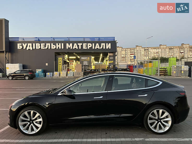 Седан Tesla Model 3 2018 в Первомайске