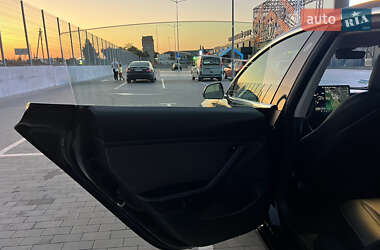 Седан Tesla Model 3 2018 в Первомайске