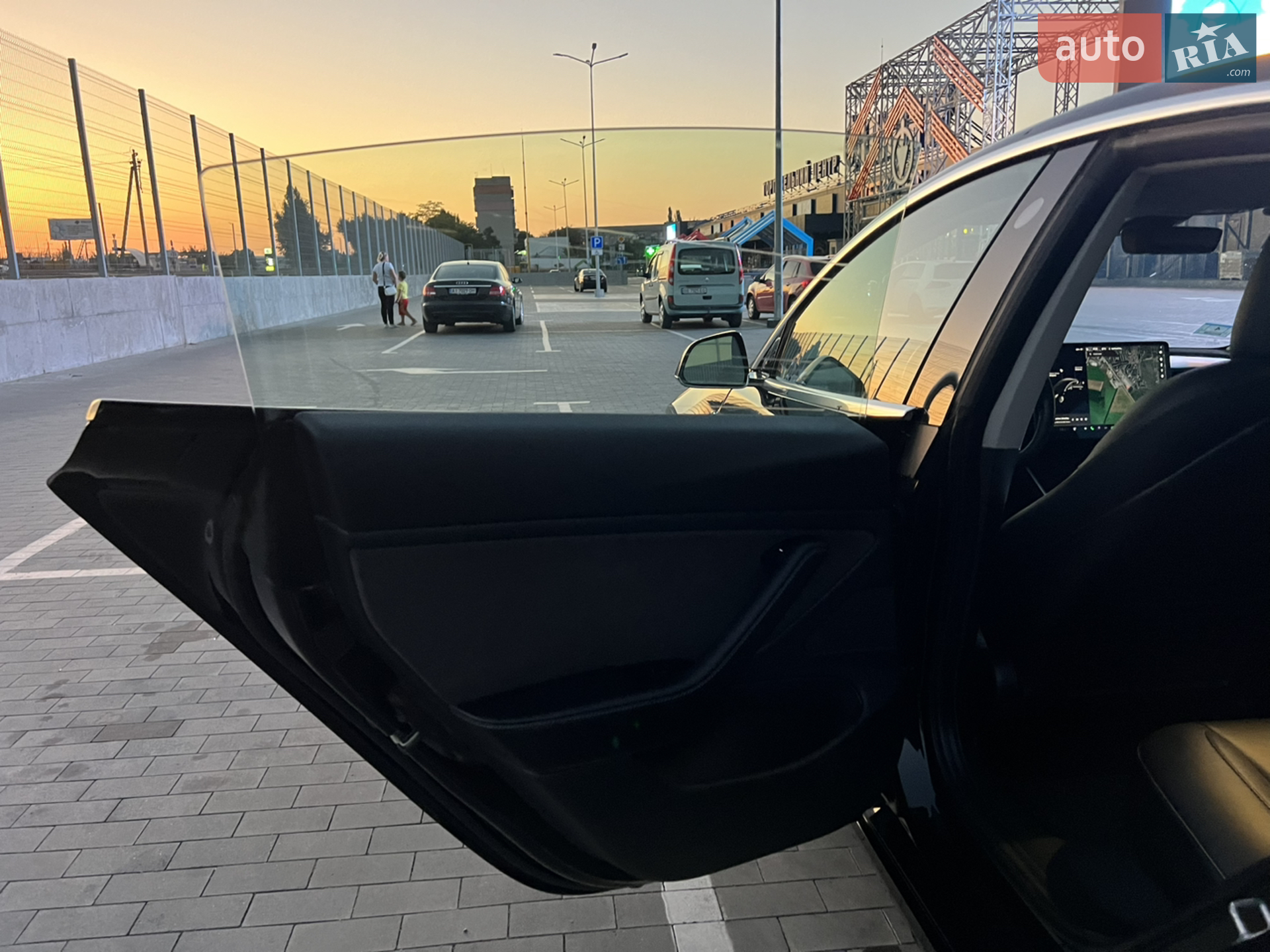2018 Tesla Model 3 - мініатюра 31