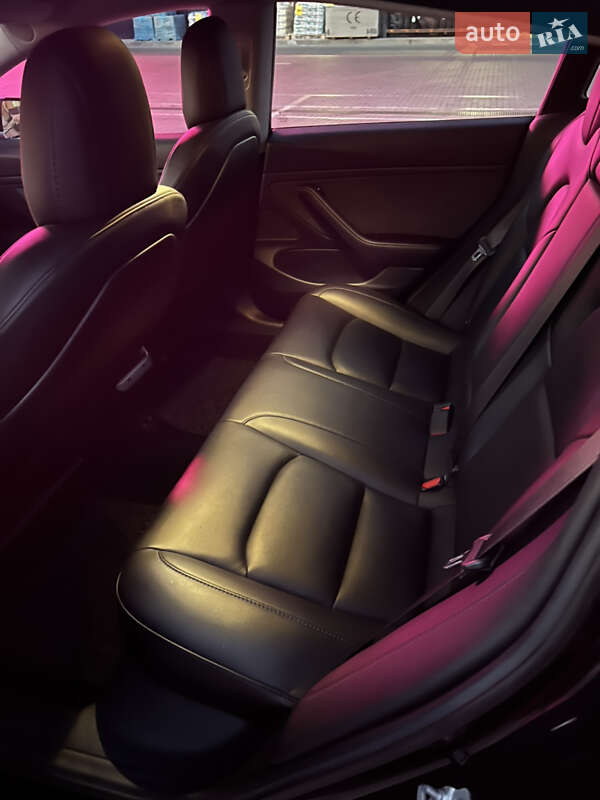 Седан Tesla Model 3 2018 в Первомайске