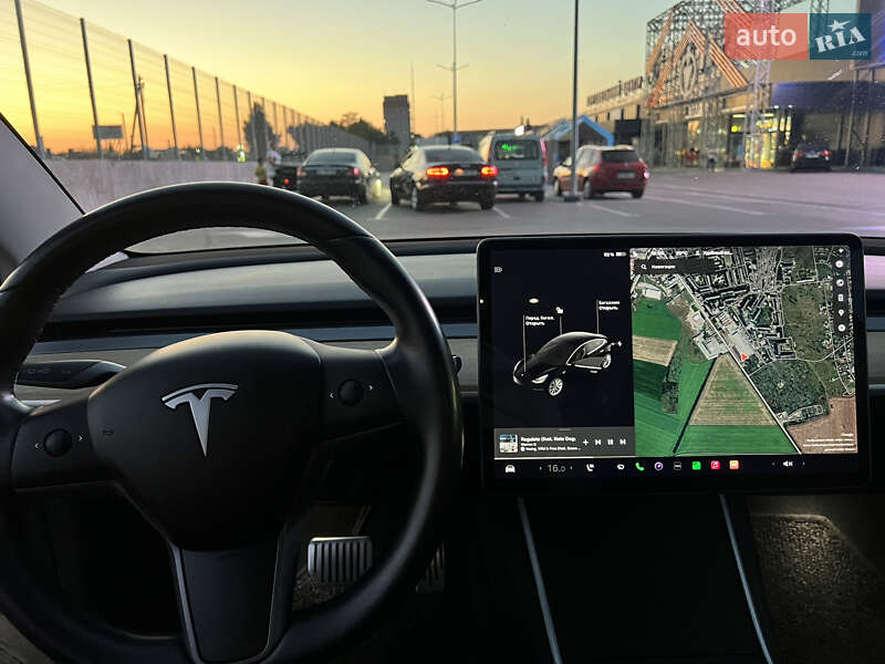 Седан Tesla Model 3 2018 в Первомайске