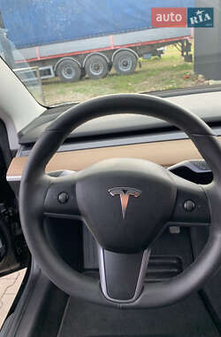 Седан Tesla Model 3 2019 в Калуше