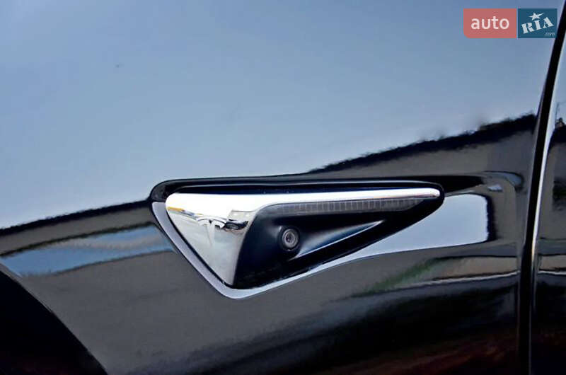 Седан Tesla Model 3 2019 в Киеве