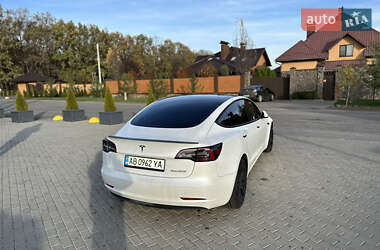 Седан Tesla Model 3 2020 в Виннице