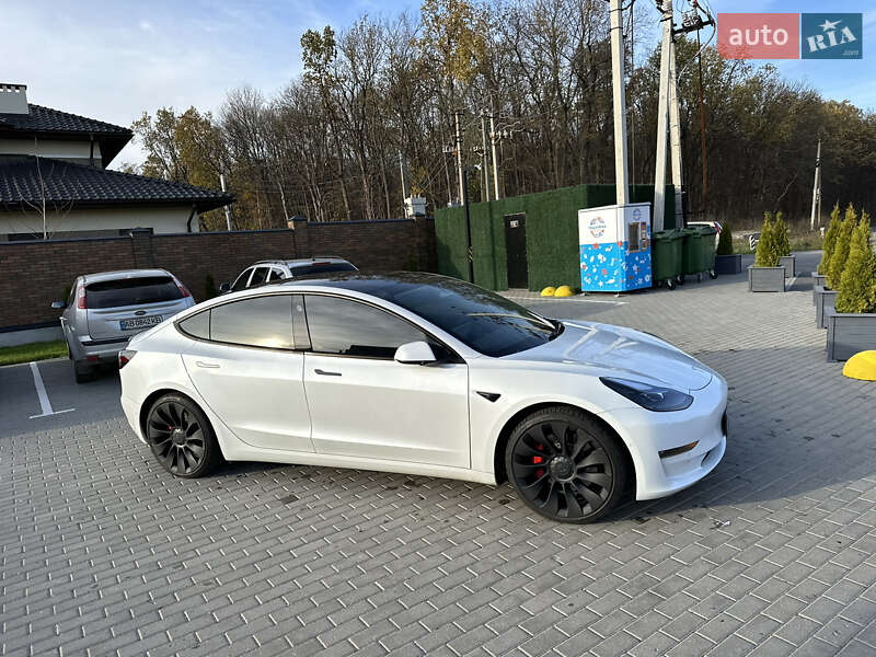 Седан Tesla Model 3 2020 в Виннице