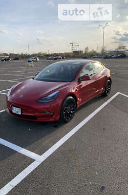 Седан Tesla Model 3 2022 в Киеве