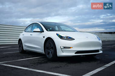 Седан Tesla Model 3 2022 в Львове Седан Tesla Model 3 2022 в Львове