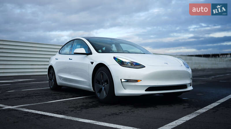 Tesla Model 3 2022