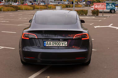 Седан Tesla Model 3 2022 в Києві