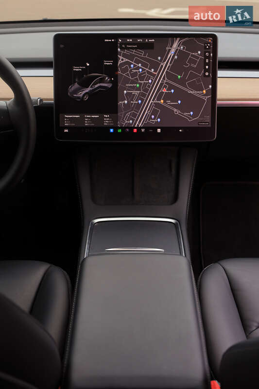 Седан Tesla Model 3 2022 в Києві