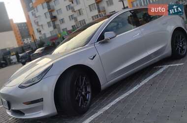 Седан Tesla Model 3 2018 в Виннице