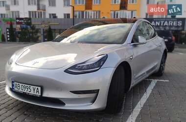 Седан Tesla Model 3 2018 в Виннице