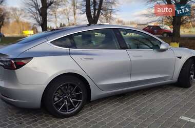 Седан Tesla Model 3 2018 в 