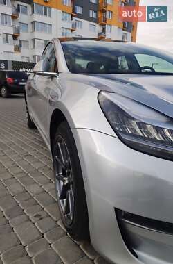 Седан Tesla Model 3 2018 в 