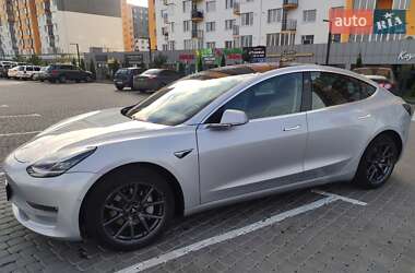 Седан Tesla Model 3 2018 в Виннице