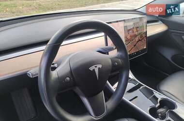 Седан Tesla Model 3 2018 в Виннице