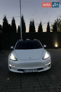 Седан Tesla Model 3 2018 в 