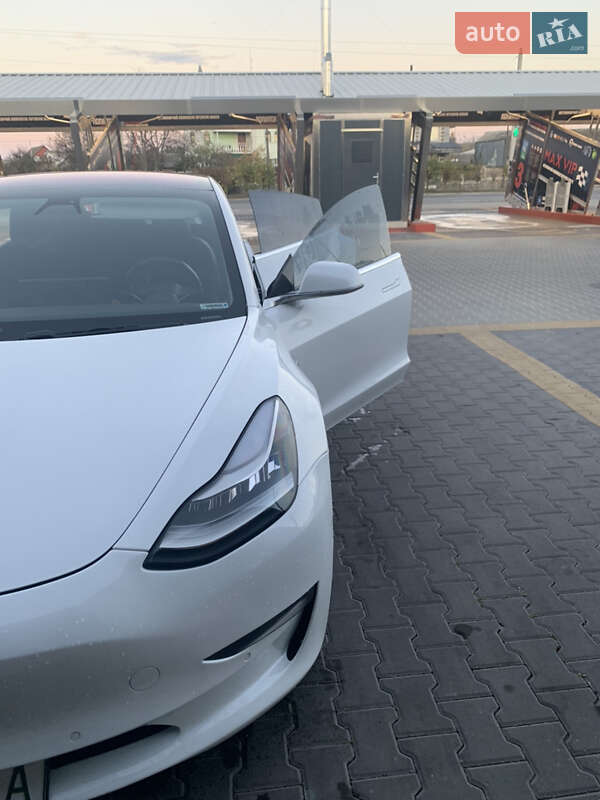 Седан Tesla Model 3 2018 в Білій Церкві