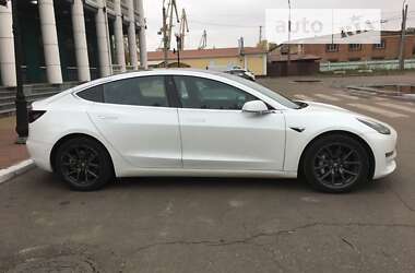 Седан Tesla Model 3 2018 в Черкассах