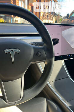 Седан Tesla Model 3 2018 в 