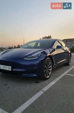 Седан Tesla Model 3 2019 в 