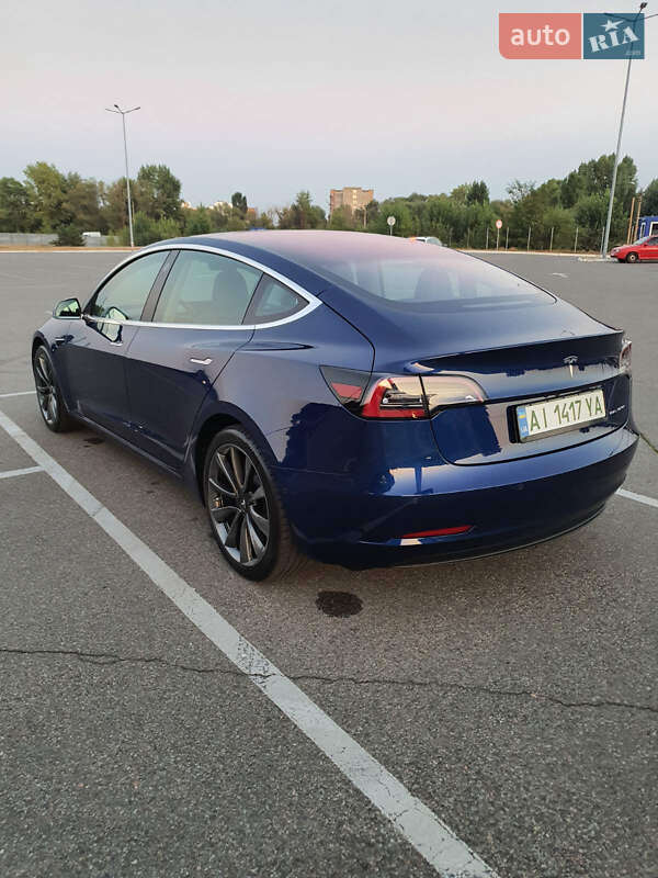 Седан Tesla Model 3 2019 в Броварах