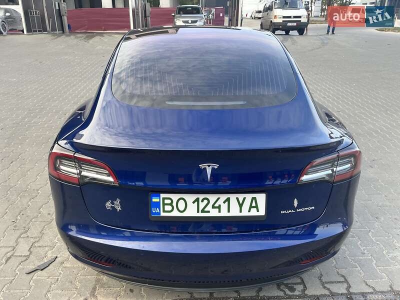 Седан Tesla Model 3 2018 в Тернополе