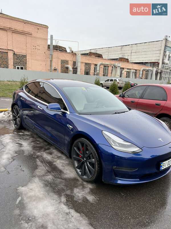Tesla Model 3 2020