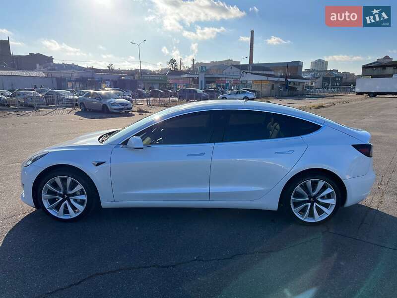 Седан Tesla Model 3 2020 в Харькове