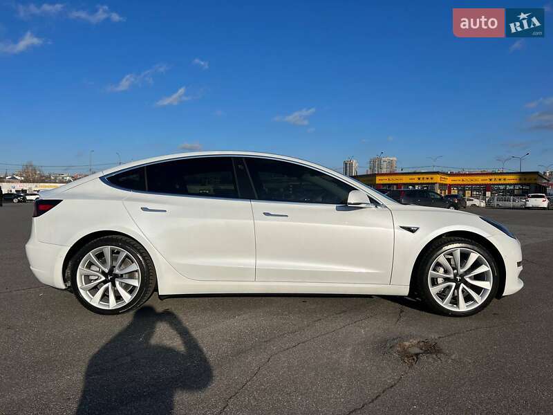 Седан Tesla Model 3 2020 в Харькове