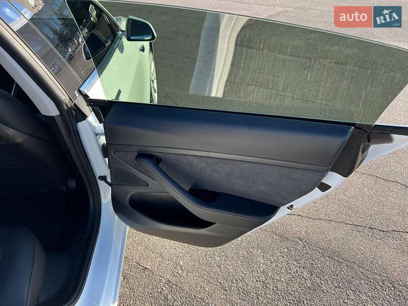Седан Tesla Model 3 2020 в Харькове