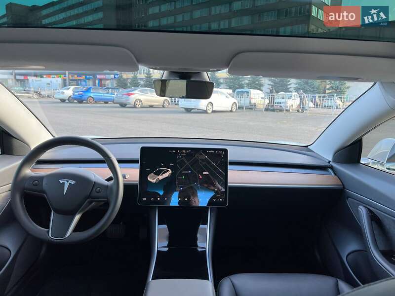 Седан Tesla Model 3 2020 в Харькове