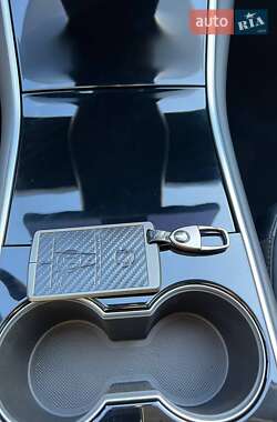 Седан Tesla Model 3 2020 в Харькове