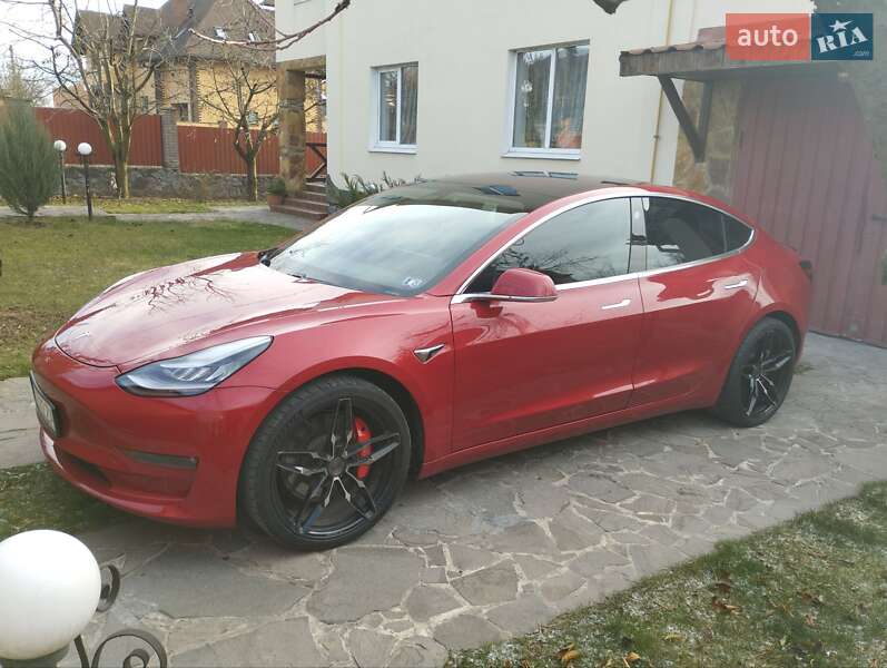 Седан Tesla Model 3 2018 в Вінниці