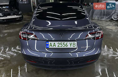 Седан Tesla Model 3 2020 в 