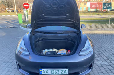 Седан Tesla Model 3 2018 в 
