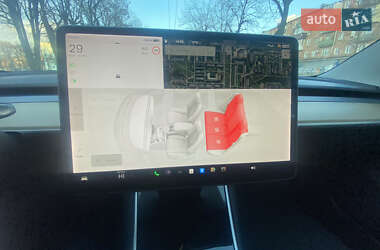 Седан Tesla Model 3 2018 в 