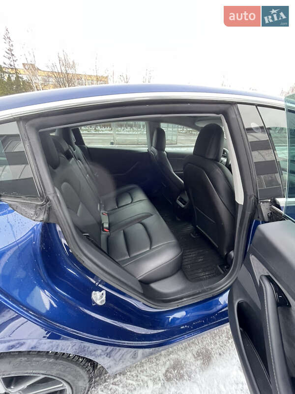 Седан Tesla Model 3 2020 в Білій Церкві