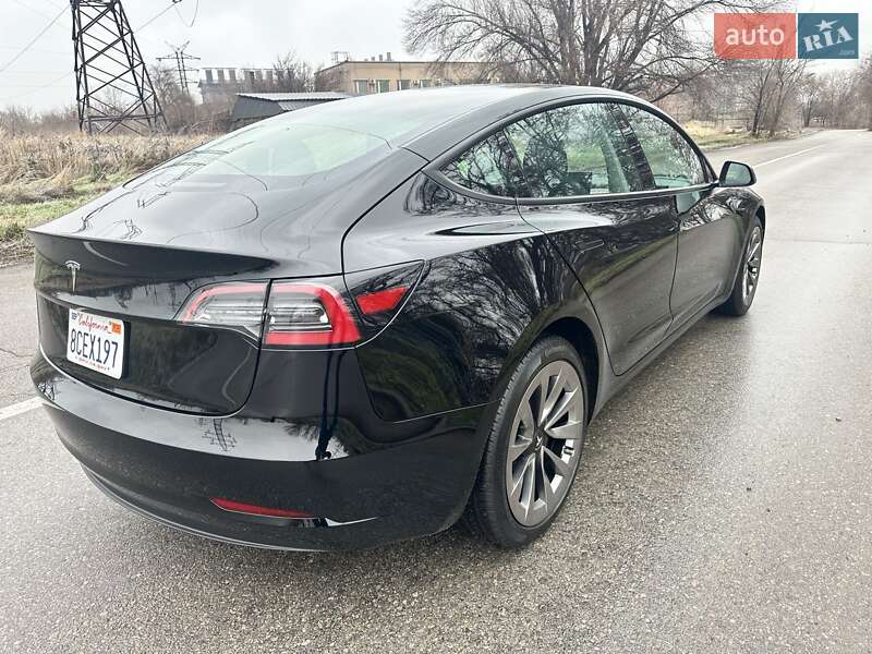 Седан Tesla Model 3 2023 в Запорожье