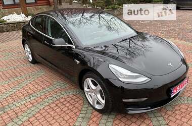 Седан Tesla Model 3 2019 в 