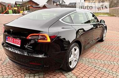Седан Tesla Model 3 2019 в 