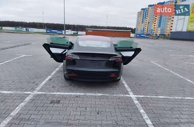 Седан Tesla Model 3 2019 в Киеве