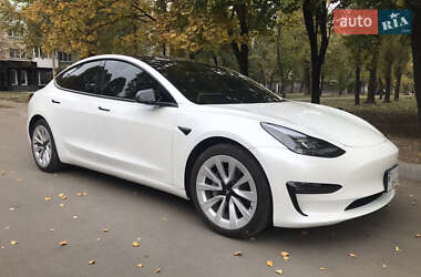 Седан Tesla Model 3 2022 в Харкові